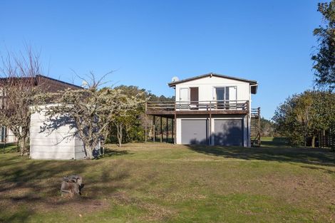 Photo of property in 69 Oyster Drive, Cooks Beach, Whitianga, 3591