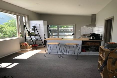 Photo of property in 207 Onepu Road, Lyall Bay, Wellington, 6022