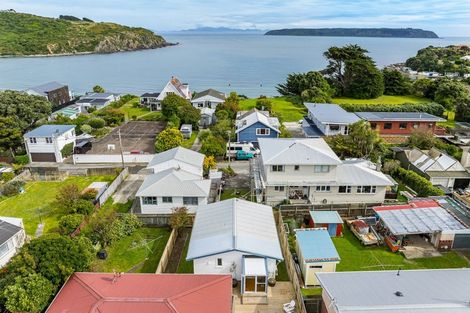 Photo of property in 10a Main Road, Titahi Bay, Porirua, 5022