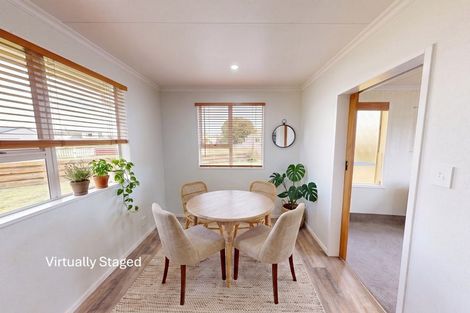 Photo of property in 6 Walker Crescent, Bulls, 4818