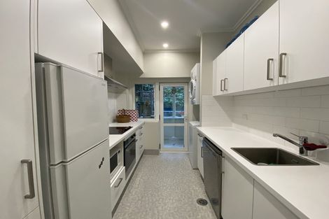 Photo of property in Fountain Court, 6/48 Oriental Parade, Oriental Bay, Wellington, 6011