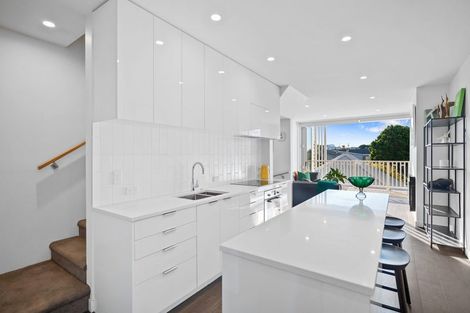 Photo of property in 9/83 Hinemoa Street, Birkenhead, Auckland, 0626