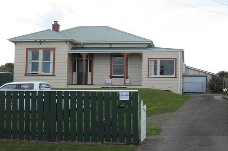 Photo of property in 5 Kowhai Street, Castlecliff, Whanganui, 4501