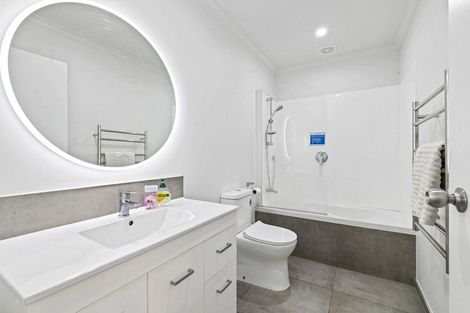 Photo of property in 2 Harore Road, Takanini, 2112