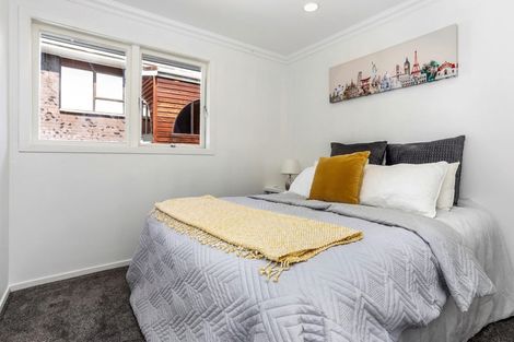 Photo of property in 2/4202a Great North Road, Glendene, Auckland, 0602