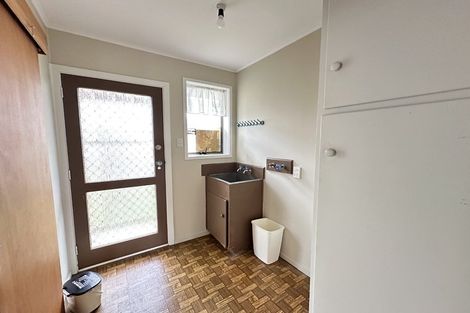 Photo of property in 42 Lewisham Street, Highland Park, Auckland, 2010