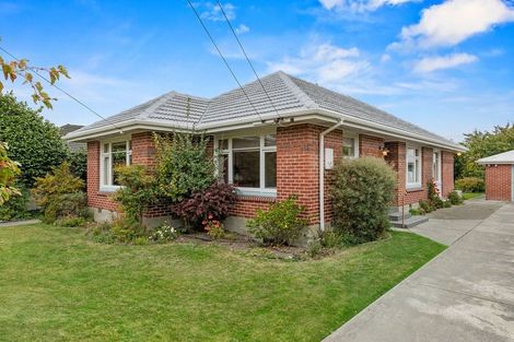 Photo of property in 35 Liverton Crescent, Bishopdale, Christchurch, 8053