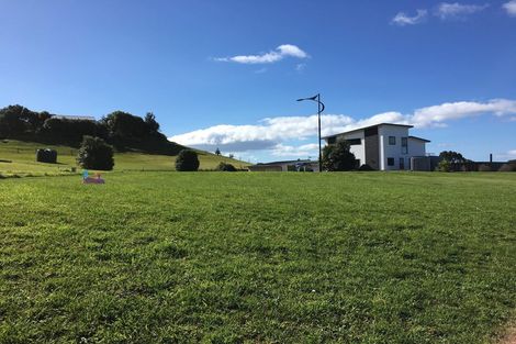 Photo of property in 15 Ross Place, Whiritoa, Whangamata, 3691