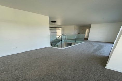 Photo of property in 4 Celestial Crescent, Orewa, 0931