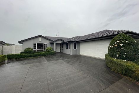 Photo of property in 10 Gibbston Close, Huntington, Hamilton, 3210