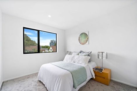 Photo of property in 8 Kautawa Lane, Massey, Auckland, 0614