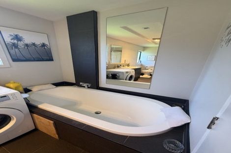 Photo of property in 456a West Coast Road, Glen Eden, Auckland, 0602