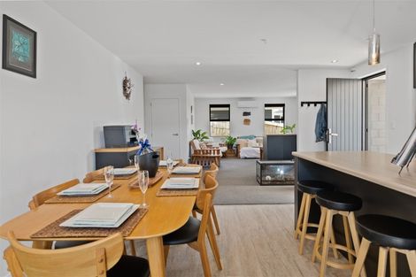 Photo of property in 11 Westhill Lane, Papamoa Beach, Papamoa, 3118