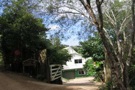 Photo of property in 15 Taraire Street, Ostend, Waiheke Island, 1081