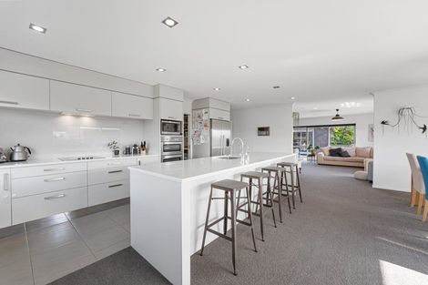 Photo of property in 7 Settlers Close, Whalers Gate, New Plymouth, 4310