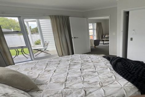 Photo of property in 3 Cornwall Street, Te Atatu South, Auckland, 0610