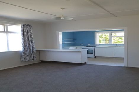 Photo of property in 13 Retter Street, Paparangi, Wellington, 6037