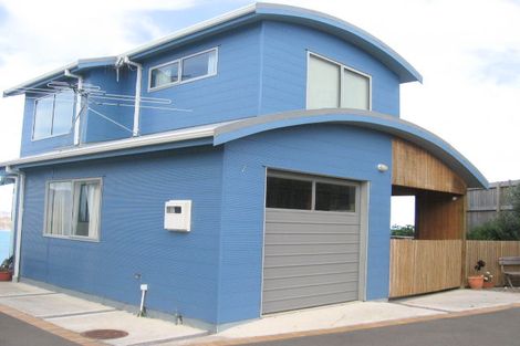 Photo of property in 24 Signallers Grove, Strathmore Park, Wellington, 6022