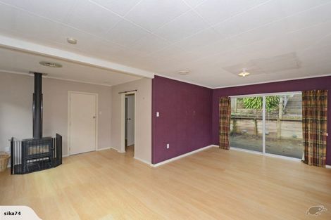 Photo of property in 76 Elmslie Road, Pinehaven, Upper Hutt, 5019