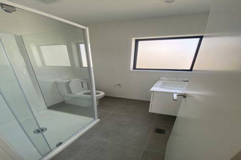 Photo of property in 4/1 Fruitvale Road, New Lynn, Auckland, 0600