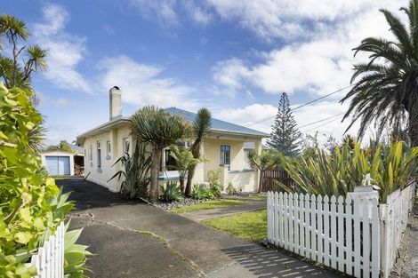 Photo of property in 187 Blockhouse Bay Road, Avondale, Auckland, 0600
