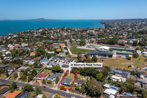 Photo of property in 33 Weatherly Road, Torbay, Auckland, 0630