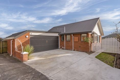 Photo of property in 11 Farm Lane, Parklands, Christchurch, 8083