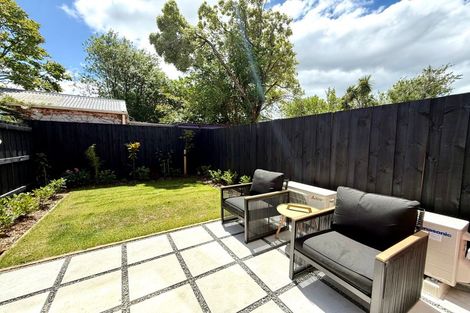 Photo of property in 6/90 Holly Road, St Albans, Christchurch, 8014