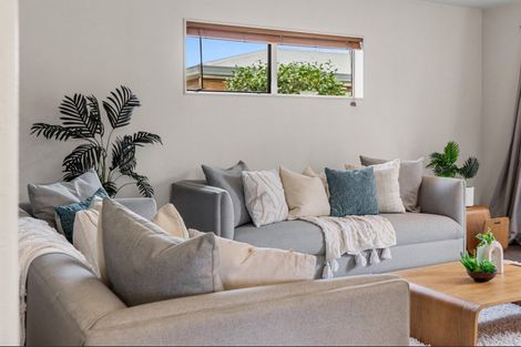 Photo of property in 72 Evans Road, Papamoa Beach, Papamoa, 3118