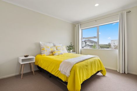 Photo of property in 32 Bayvista Drive, Karaka, Papakura, 2113