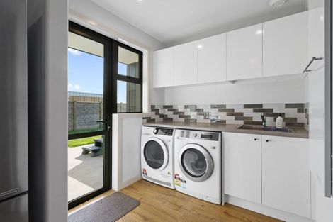 Photo of property in 86 Sunline Drive, Cambridge, 3432