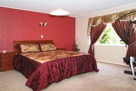 Photo of property in 11 Tui Terrace, Tawa, Wellington, 5028