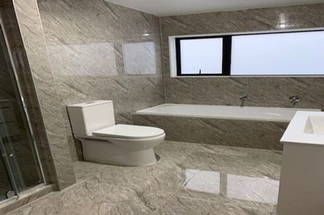 Photo of property in 10 Tapuwae Way, Mangere Bridge, Auckland, 2022