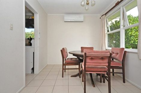 Photo of property in 22 Sunvue Road, Glen Eden, Auckland, 0602