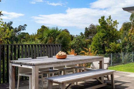 Photo of property in 63 Napier Terrace, Hospital Hill, Napier, 4110