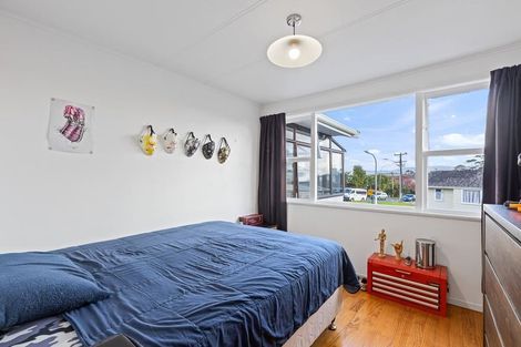 Photo of property in 63 Vodanovich Road, Te Atatu South, Auckland, 0610