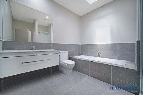 Photo of property in 2 Gallantry Crescent, Papakura, 2110