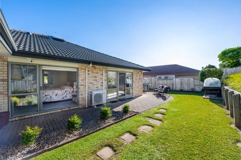 Photo of property in 218 Kilkenny Drive, East Tamaki Heights, Auckland, 2016