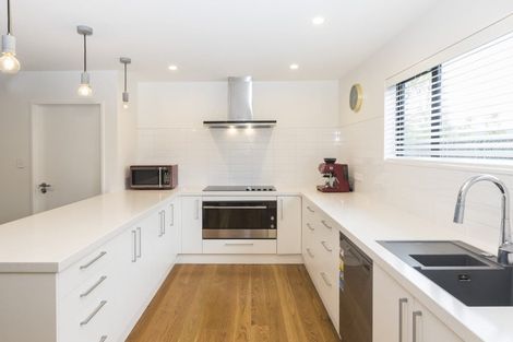 Photo of property in 2/27 Bristol Street, St Albans, Christchurch, 8014