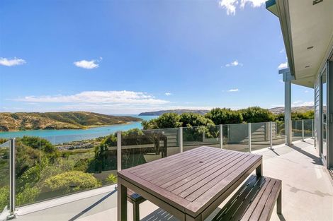 Photo of property in 21 Seascape View, Paremata, Porirua, 5024