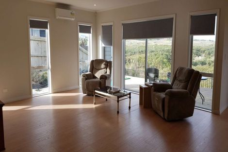 Photo of property in 61 Bayvista Drive, Karaka, Papakura, 2113