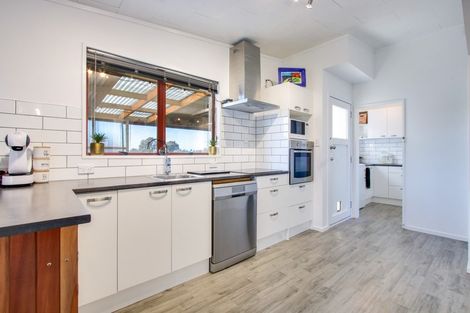 Photo of property in 21 Freyberg Avenue, Tamatea, Napier, 4112