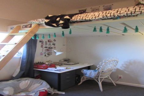 Photo of property in 62 Kelburn Parade, Kelburn, Wellington, 6012