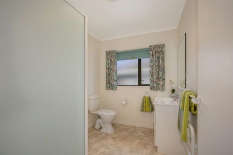 Photo of property in Redwood Village, 27/42 Main Road, Tawa, Wellington, 5028