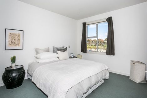 Photo of property in The Terraces, 5/9 Humber Street, Pandora, Napier, 4110