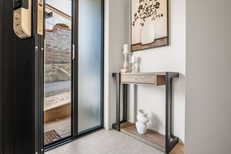 Photo of property in 143 Clarence Street, Hamilton Lake, Hamilton, 3204