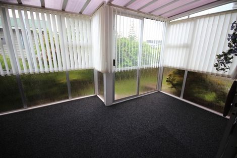 Photo of property in 1a Panako Place, Awapuni, Palmerston North, 4412