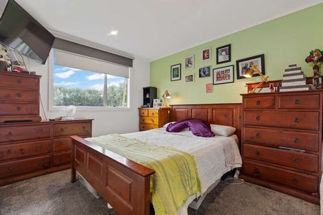 Photo of property in 26 Parakai Avenue, Parakai, 0830