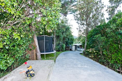 Photo of property in 166 Opanuku Road, Henderson Valley, Auckland, 0612