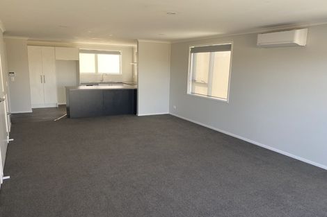 Photo of property in 35 Discovery Place, Marfell, New Plymouth, 4310
